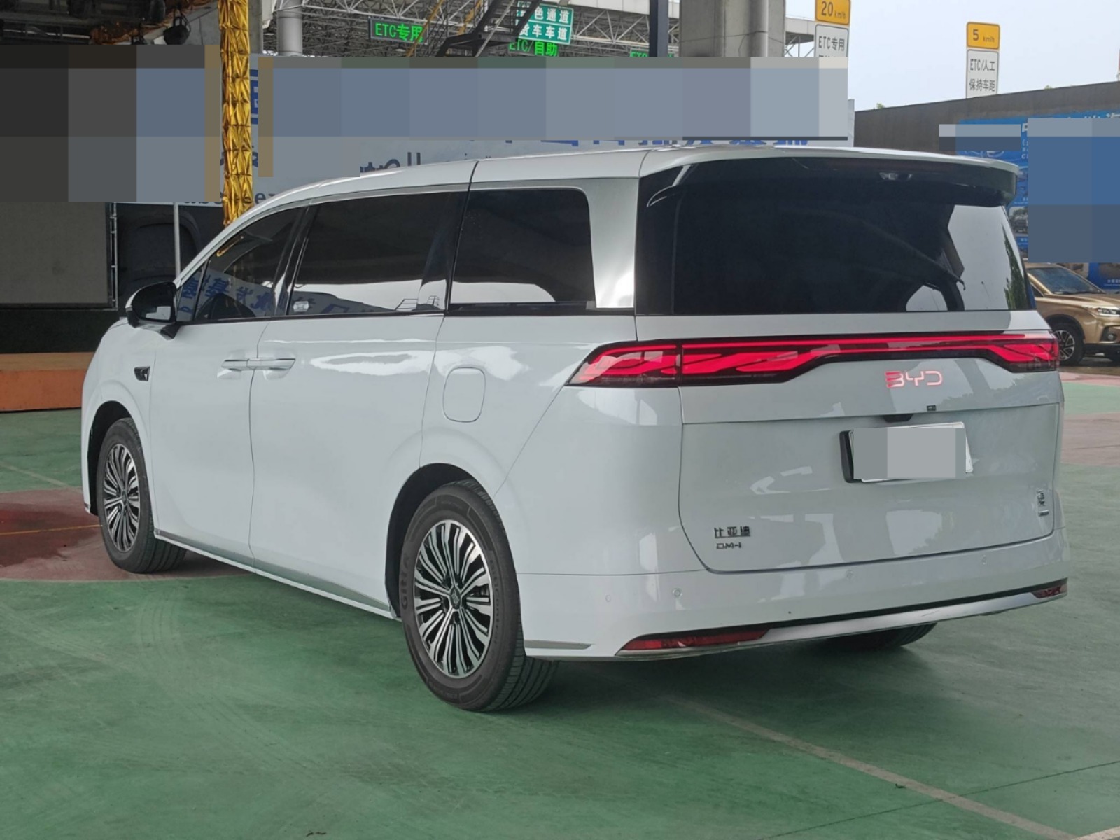 2025 BYD Xia Navigator Edition — photo 12