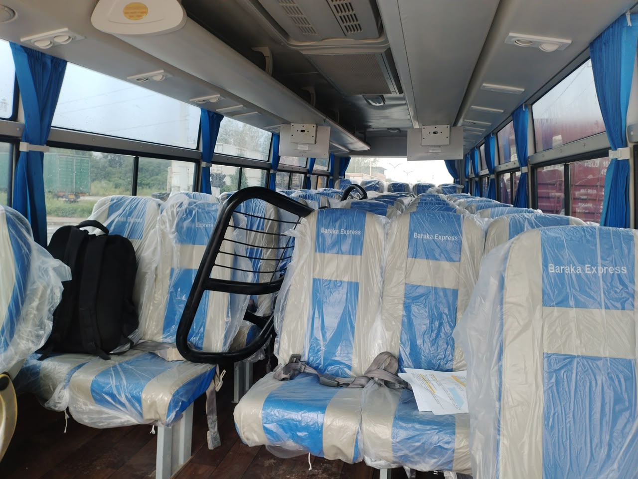 2024 Yutong Mini Bus — photo 3