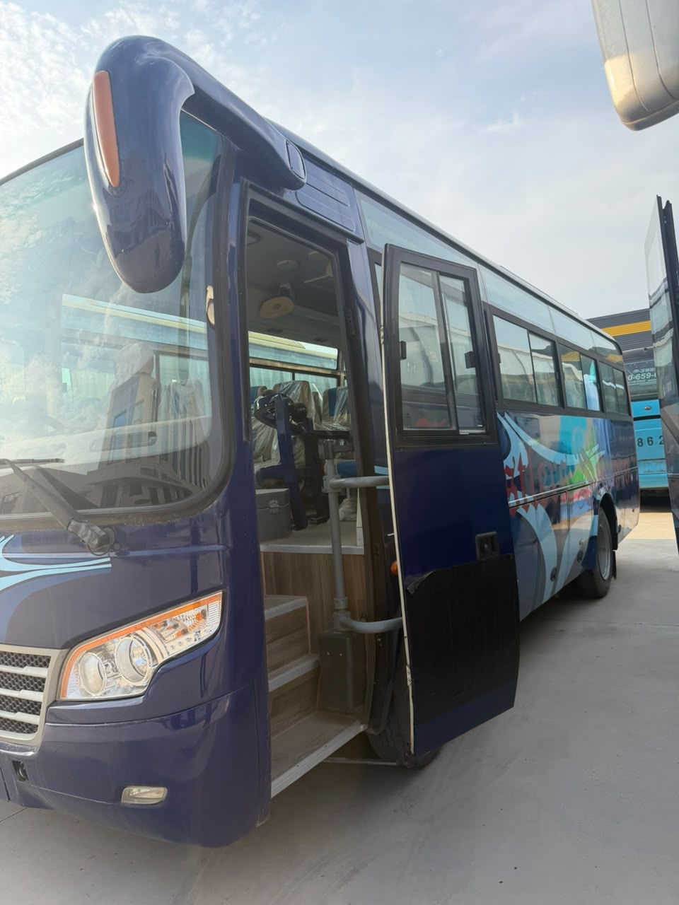 2024 Yutong Mini Bus — photo 7