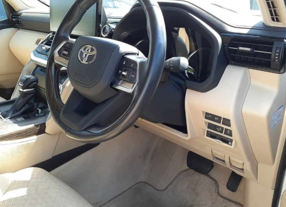 2023 Land Cruiser Wagon ZX4WD — photo 5