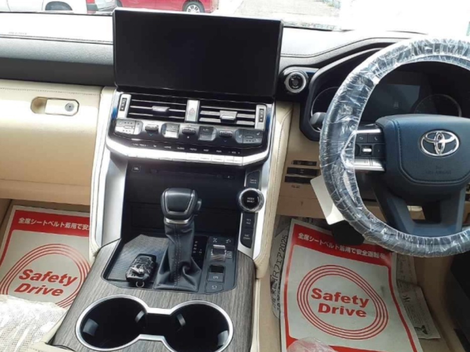 2023 Land Cruiser Wagon ZX 4WD — photo 4