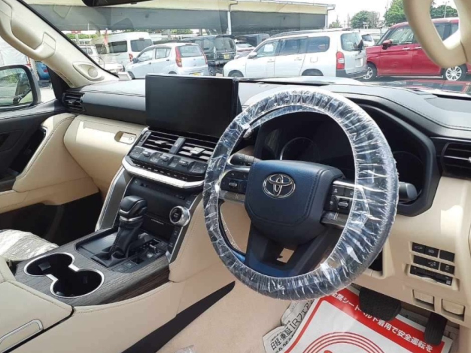 2023 Land Cruiser Wagon ZX 4WD — photo 6