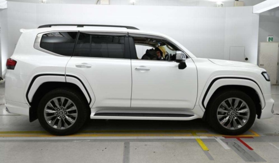 2024 Land Cruiser Wagon ZX 4WD — photo 11