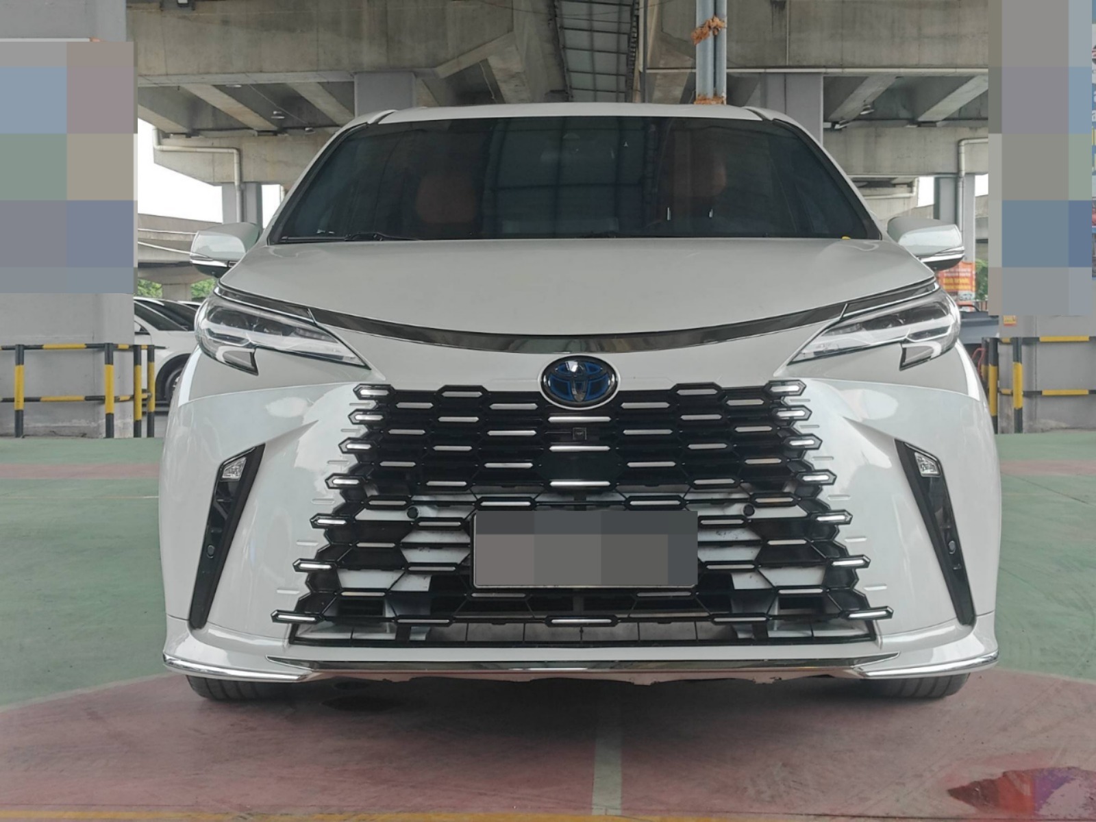 2024 Toyota Sienna — photo 6