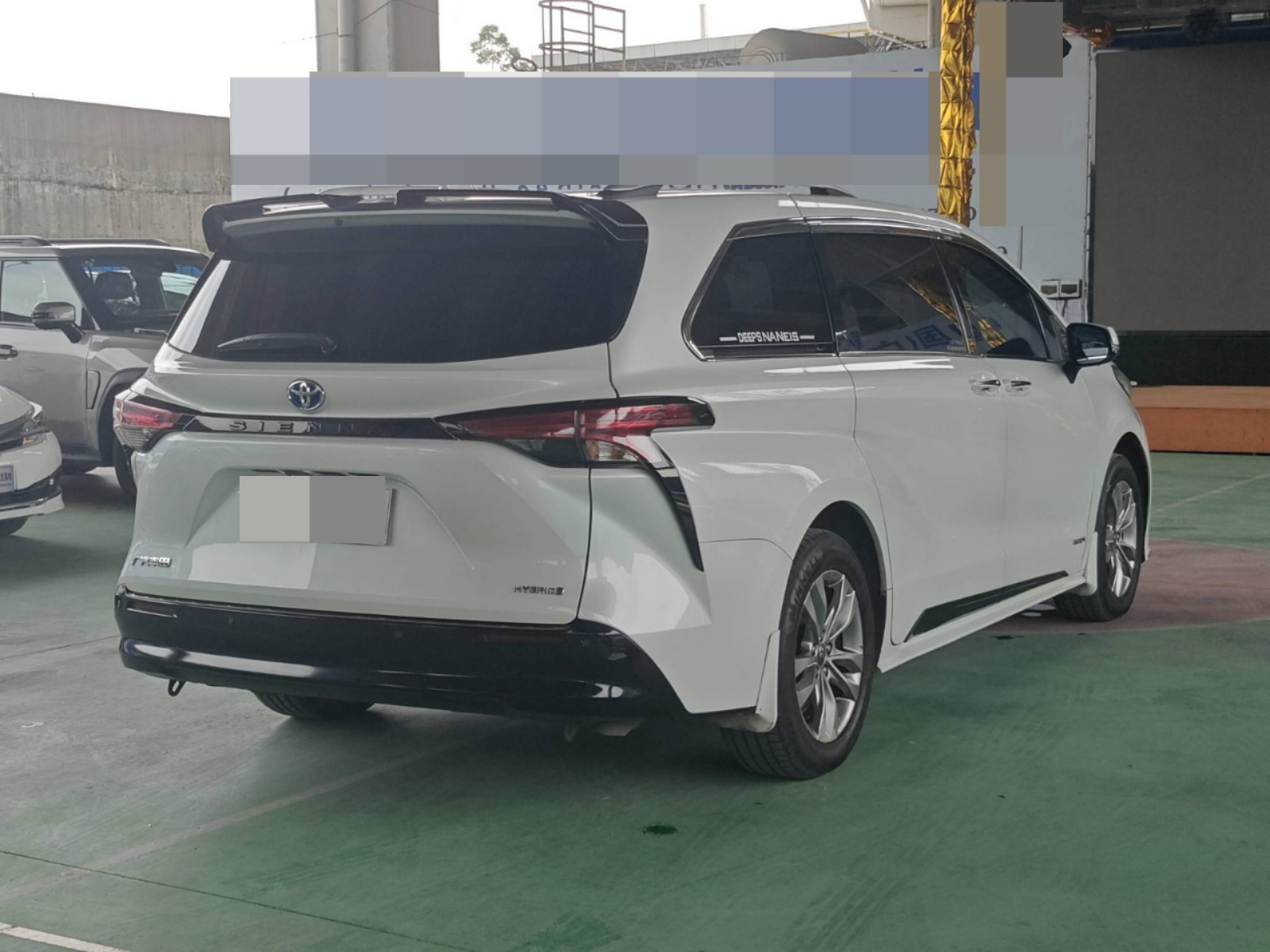 2024 Toyota Sienna — photo 13