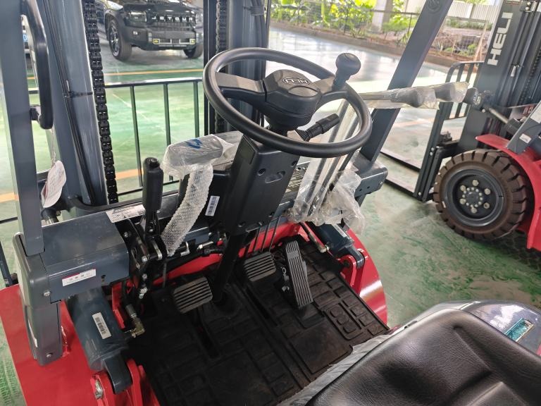 2026 HELI Forklift — photo 4