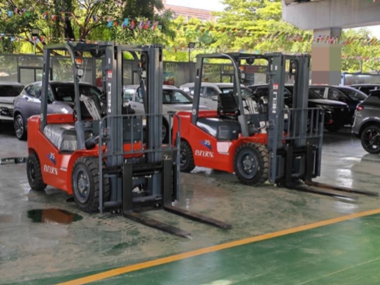 2026 HELI Forklift — photo 12