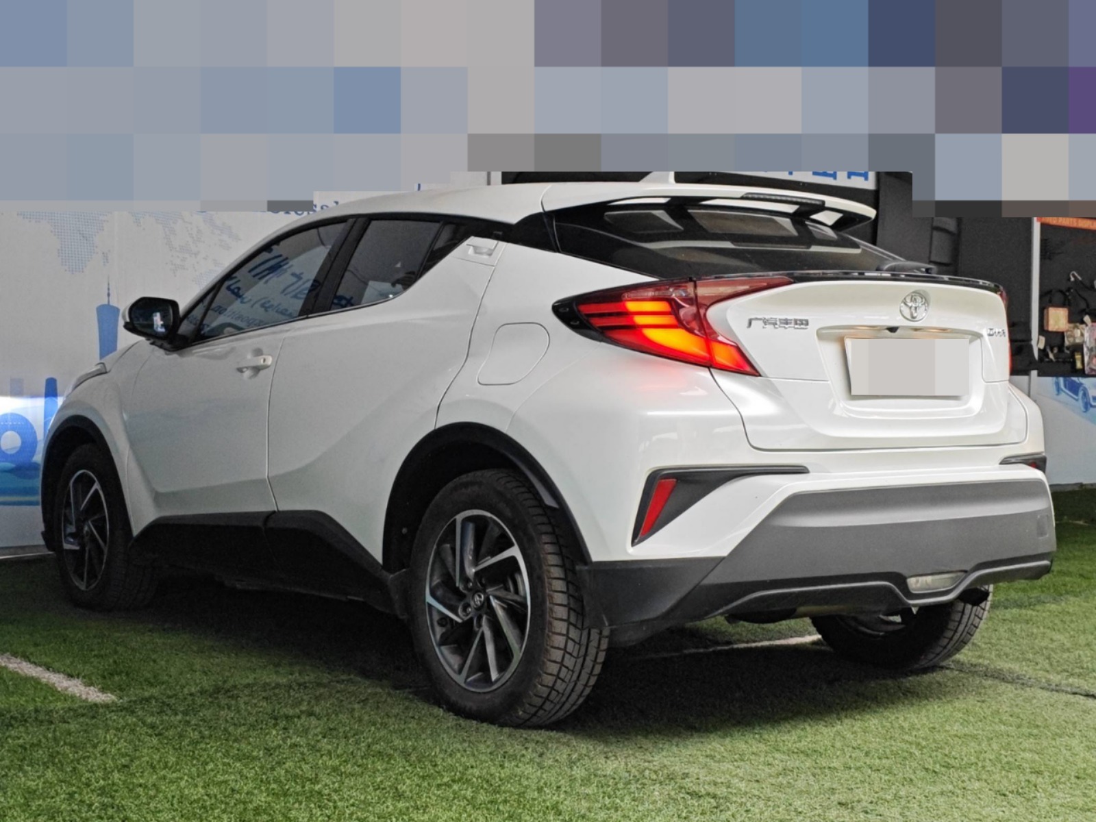 2022 Toyota C-HR — photo 12
