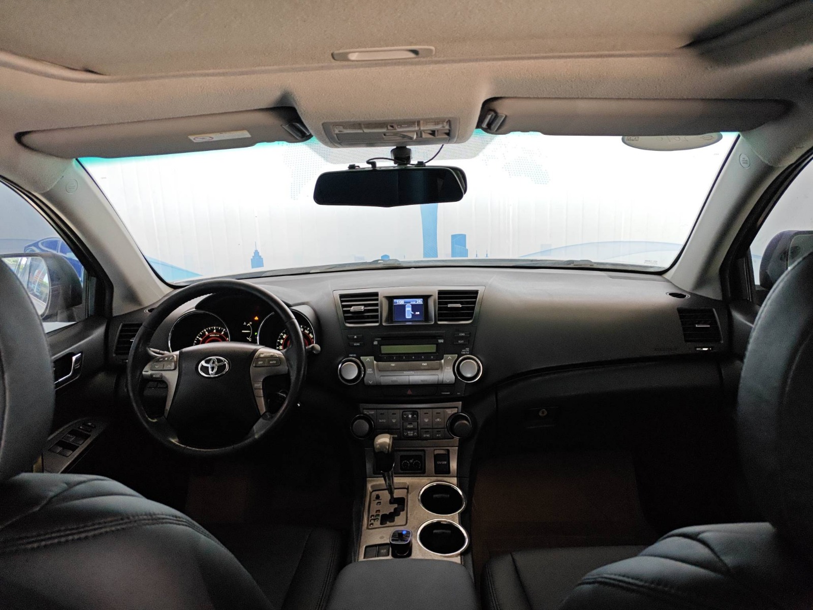 2010 Toyota Highlander — photo 11