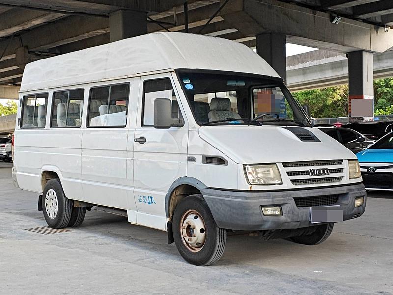 2012 Iveco Daily Minibus 2.8T Diesel