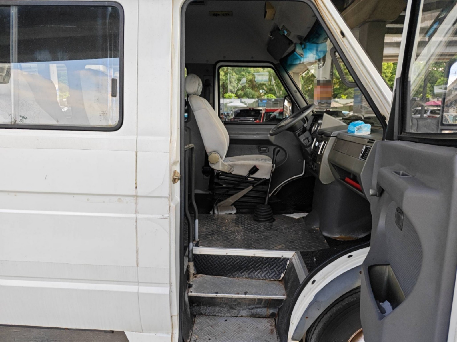 2012 Iveco Daily Minibus 2.8T Diesel — photo 6