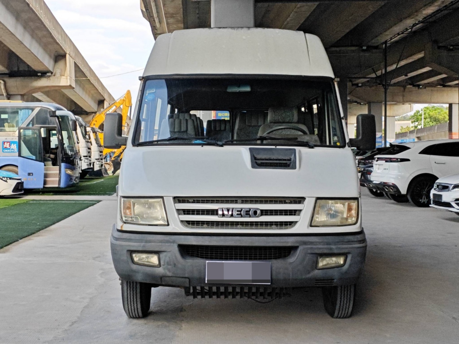2012 Iveco Daily Minibus 2.8T Diesel — photo 11