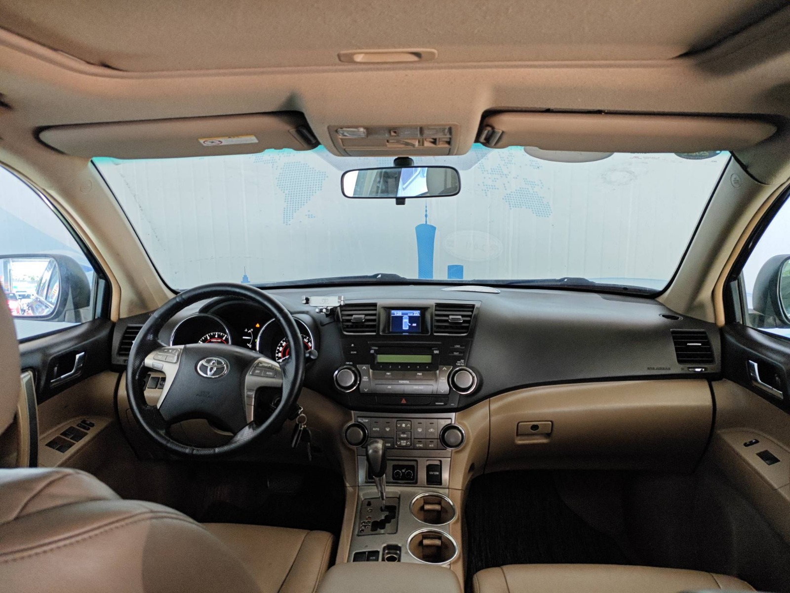 2012 Toyota Highlander — photo 2
