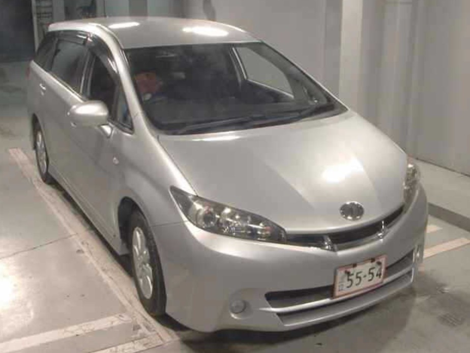 2009 Toyota Wish — photo 10