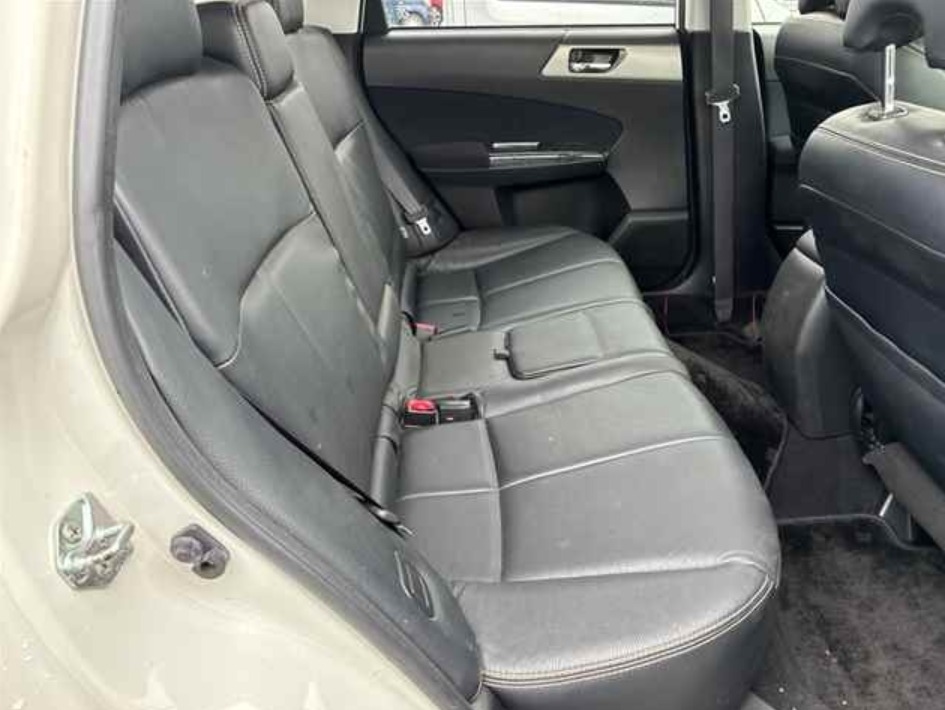 2009 Subaru Forester  SH5-041391 2.0XT — photo 4