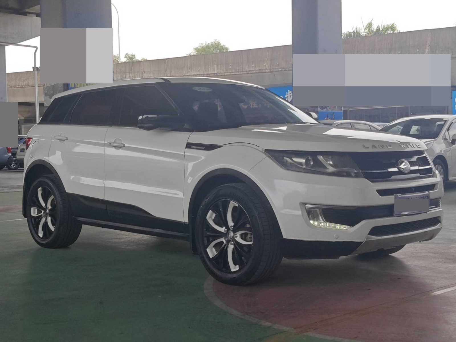 2017 Landwind X7 — photo 13