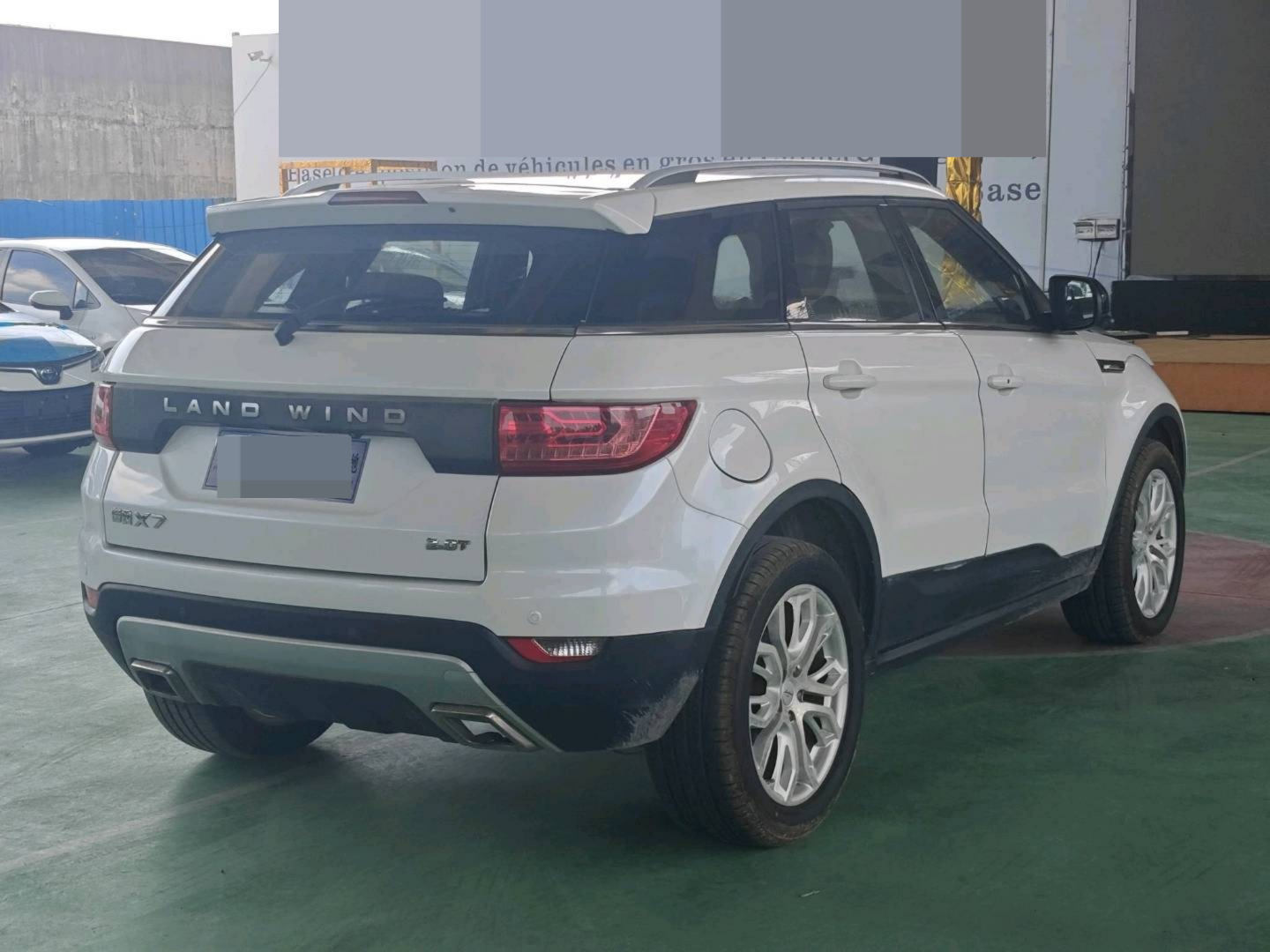 2015 Landwind X7 — photo 11