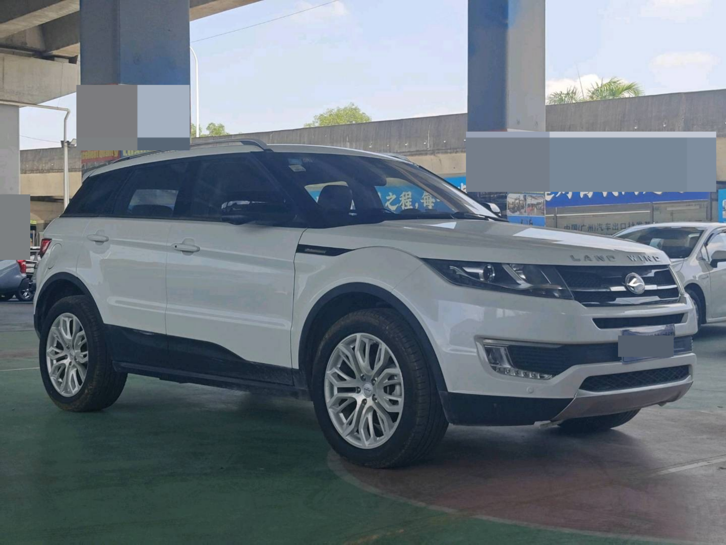 2015 Landwind X7 — photo 12