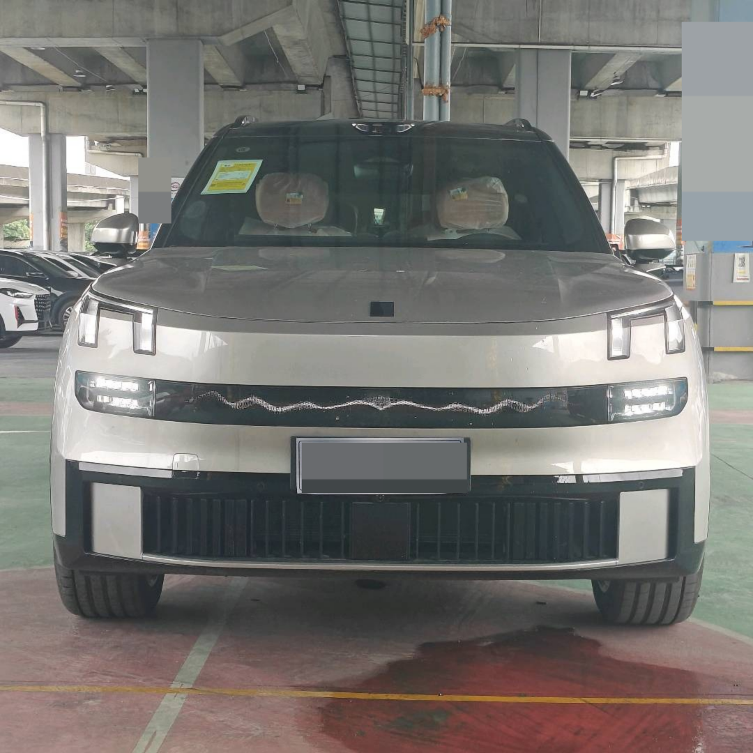 2025 Lynk And Co 900 2.0T Ultra 280KM 6-Seater — photo 5