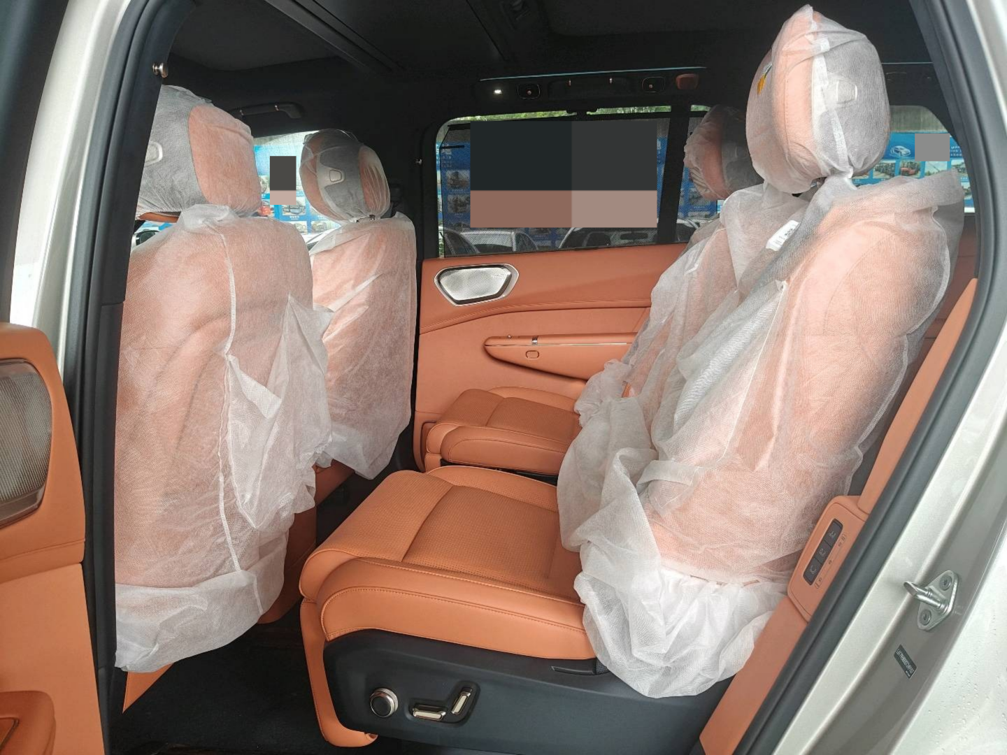 2025 Lynk And Co 900 2.0T Ultra 280KM 6-Seater — photo 8
