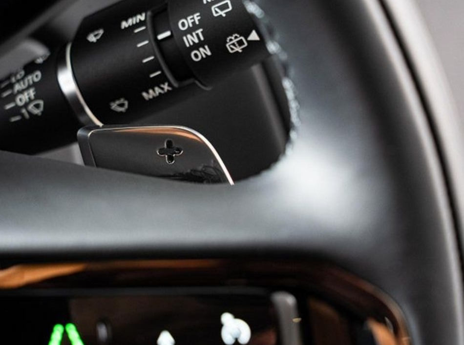 2025 Range Rover (L460) — photo 10