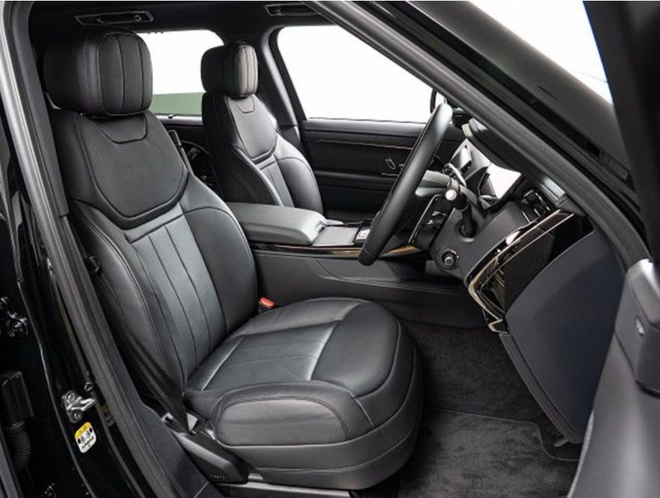 2025 Range Rover (L460) — photo 15