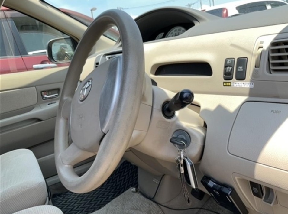 2003 Toyota Raum G Package  NCZ20-0016163 — photo 8