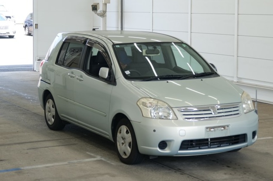 2005 Toyota Raum C Package