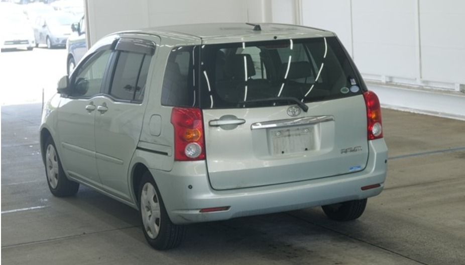 2005 Toyota Raum C Package — photo 3
