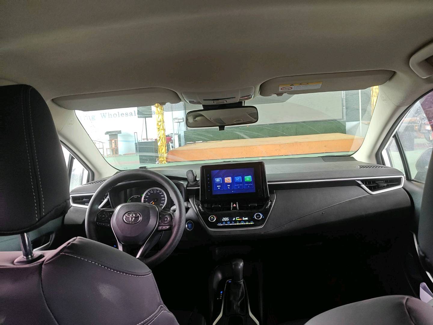 2023 Toyota Corolla Hybrid — photo 13