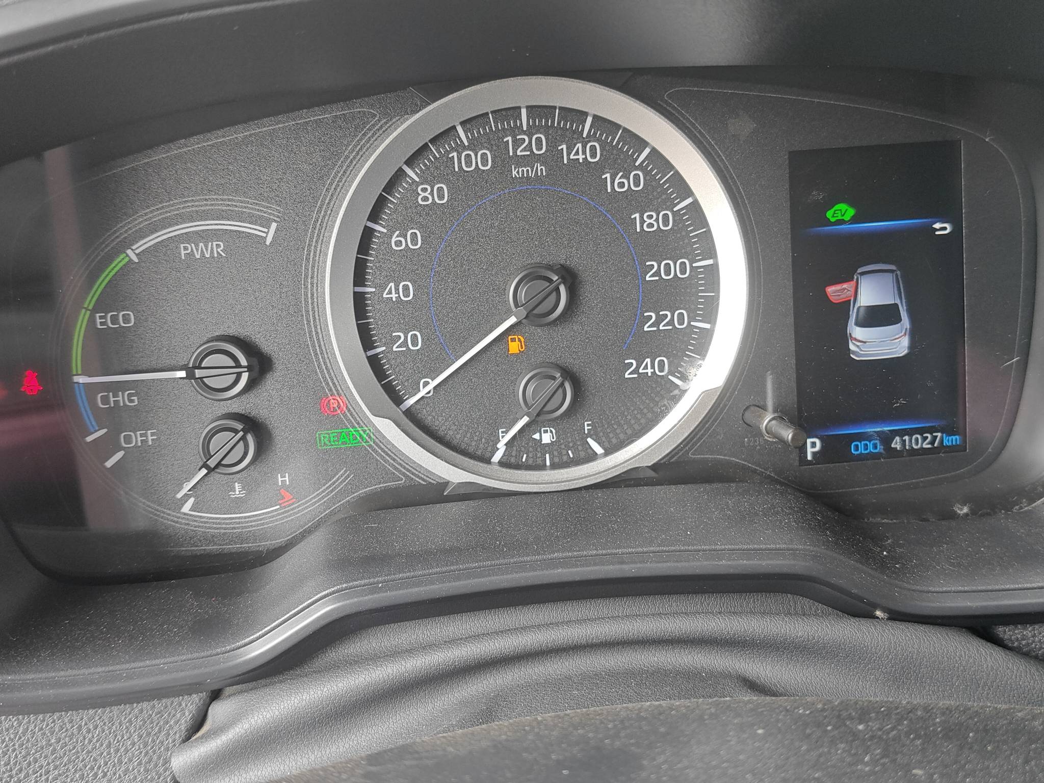 2023 Toyota Corolla Hybrid — photo 2