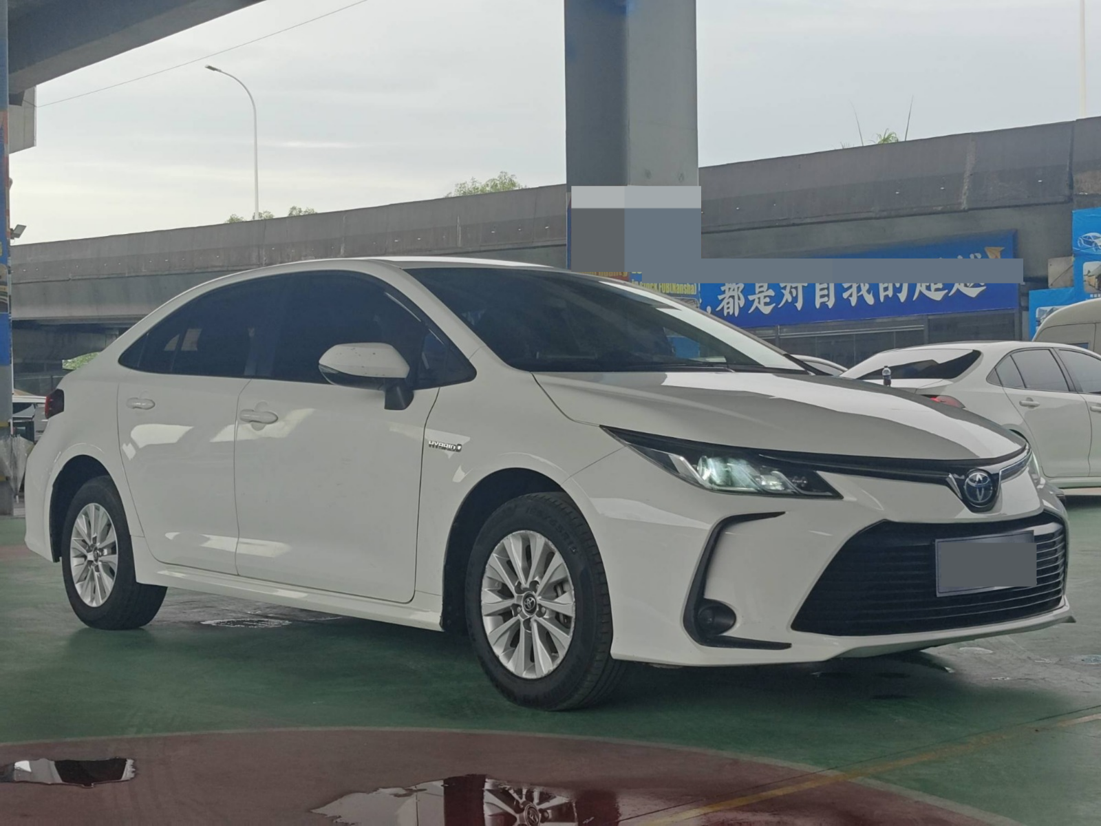2023 Toyota Corolla Hybrid — photo 11
