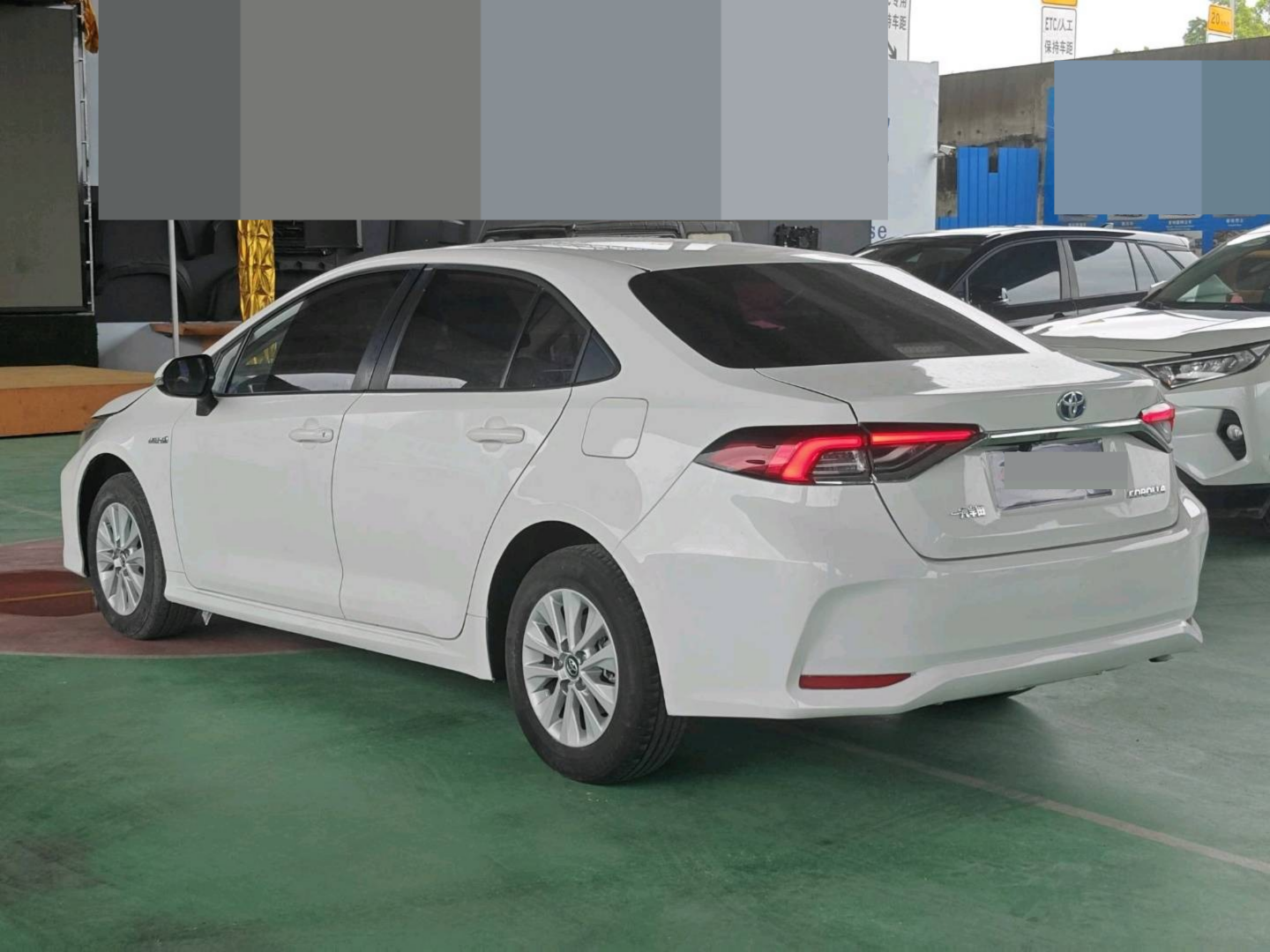 2023 Toyota Corolla Hybrid — photo 9