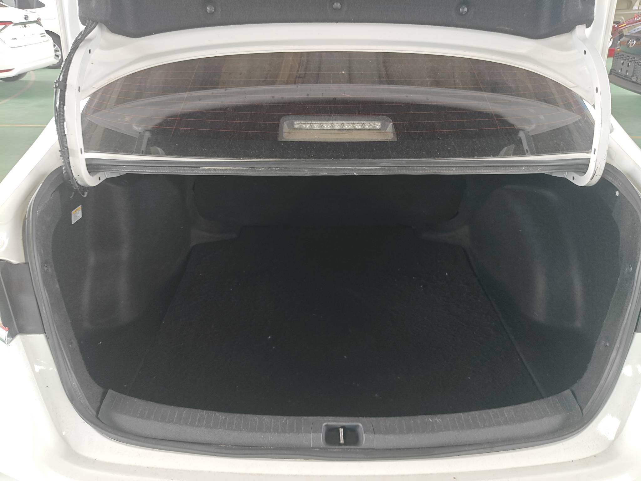 2023 Toyota Corolla Hybrid — photo 2