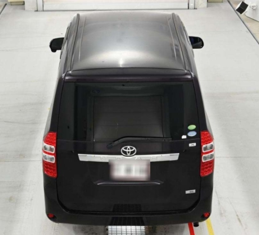 2013 Toyota Noah X Gｴﾃﾞｨｼｮﾝ — photo 7