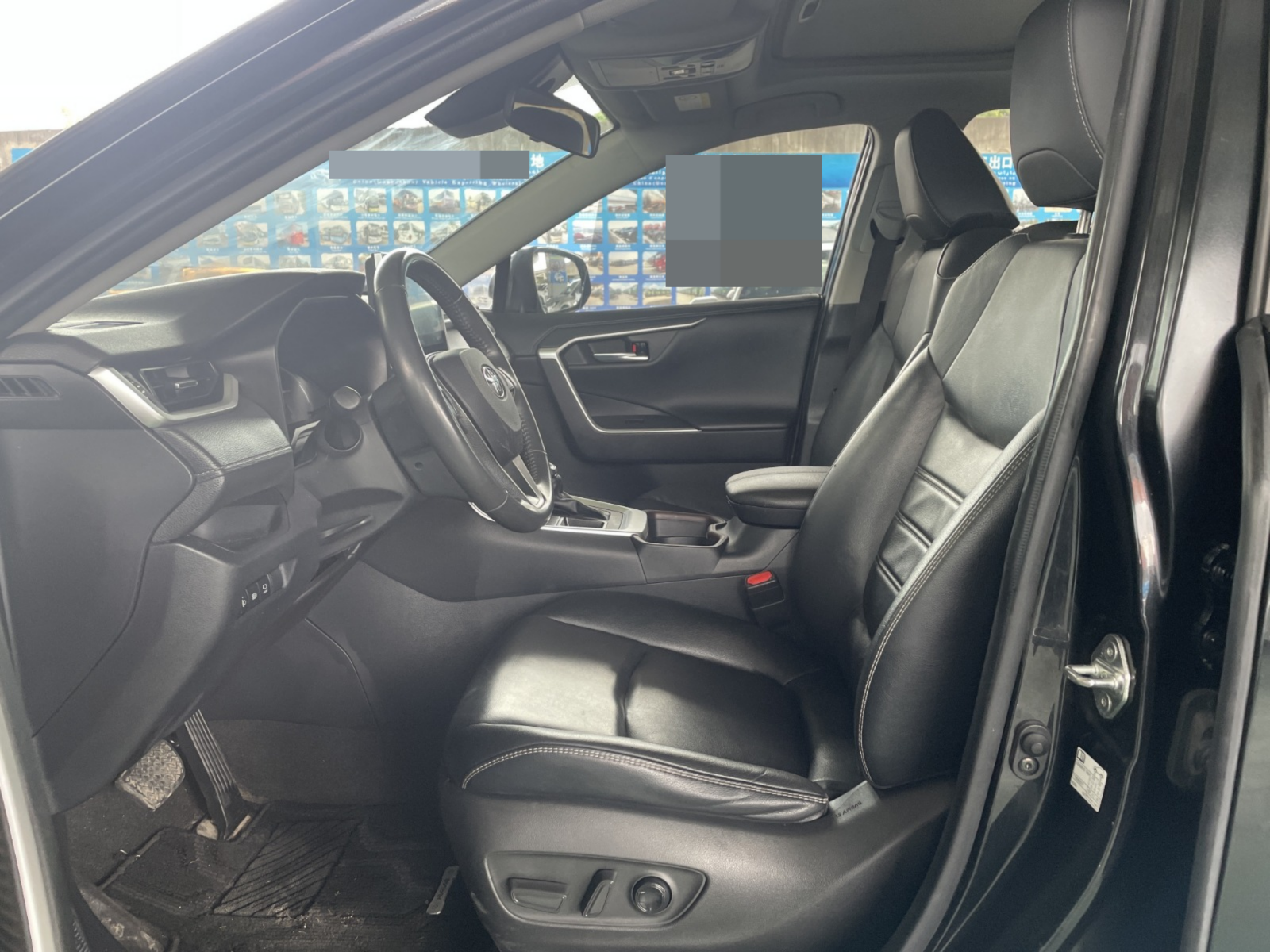 2022 Toyota RAV4 — photo 5