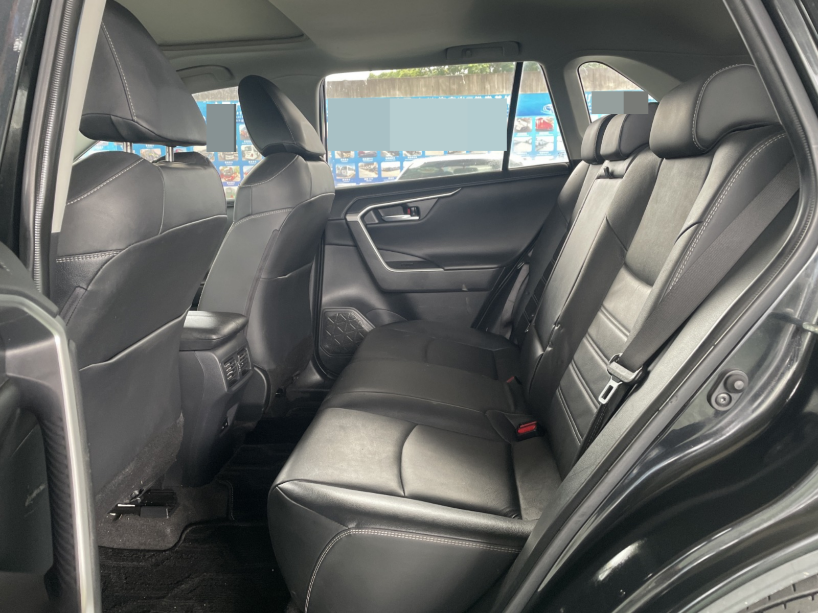 2022 Toyota RAV4 — photo 6