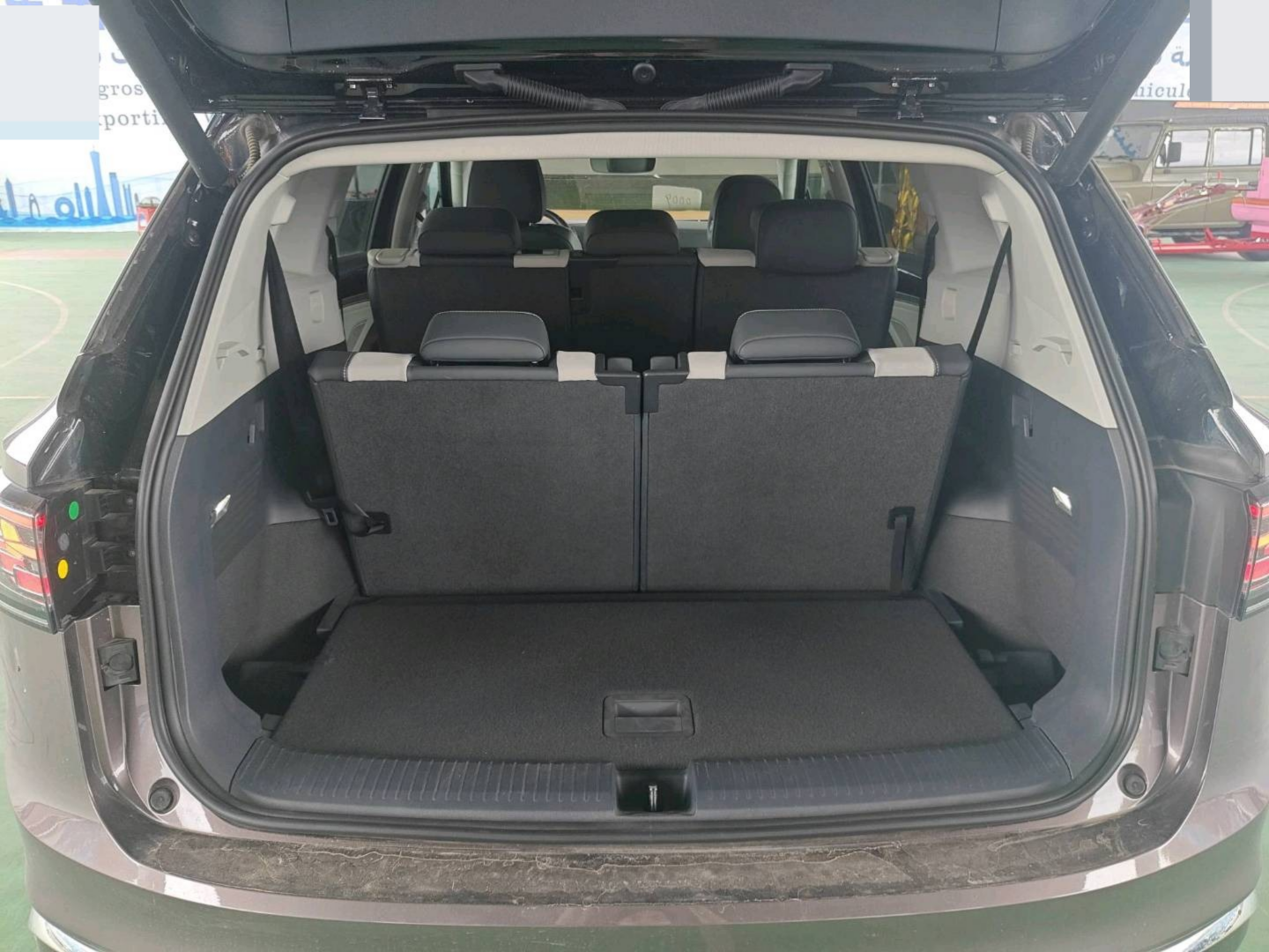 2021 Volkswagen ID.6 CROZZ Long Range PRO 565KM — photo 8