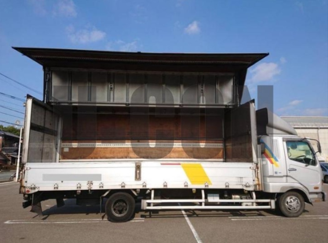 2014 Mitsubishi Fuso — photo 2