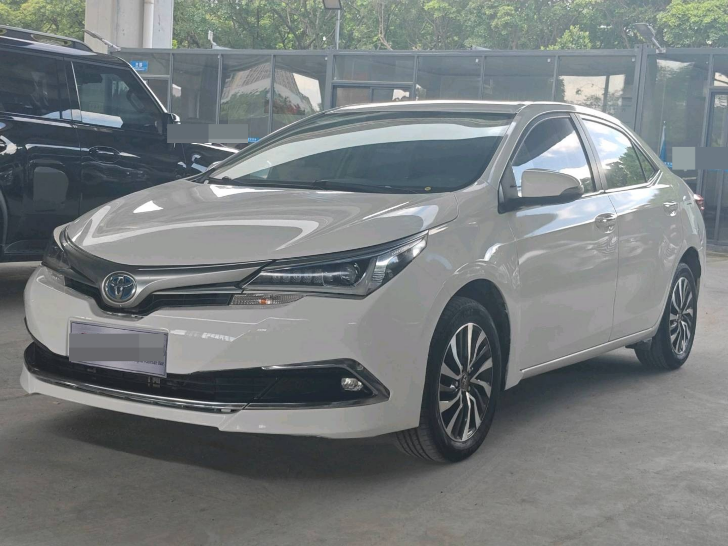 2018 Toyota Corolla Hybrid — photo 5