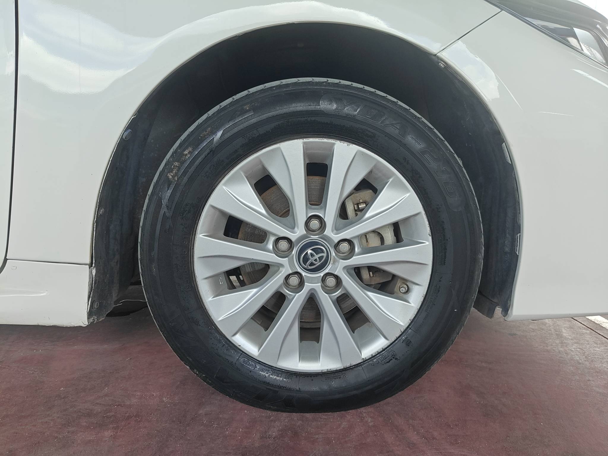 2019 Toyota Corolla Hybrid — photo 4