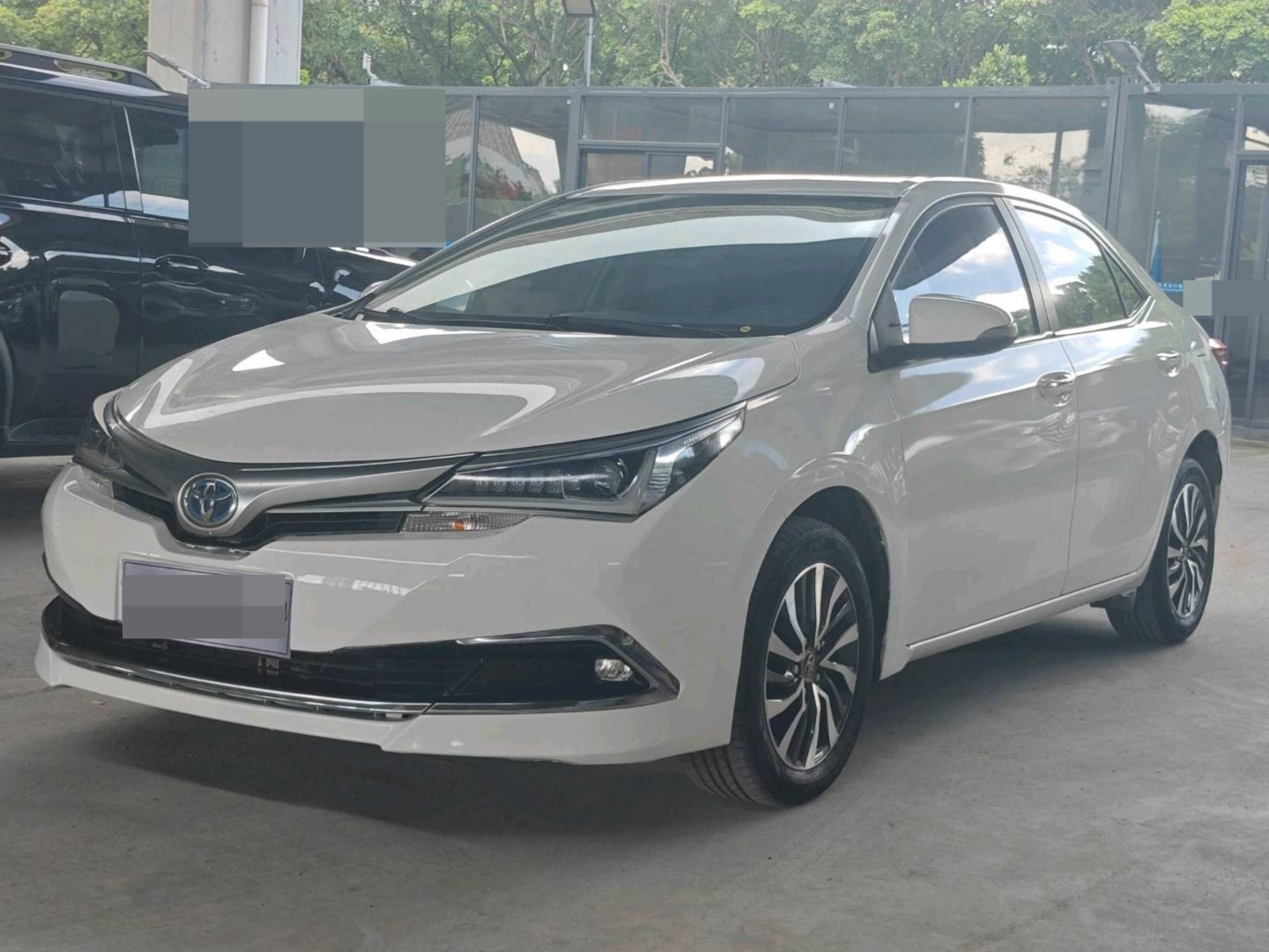 2018 Toyota Corolla Hybrid — photo 4