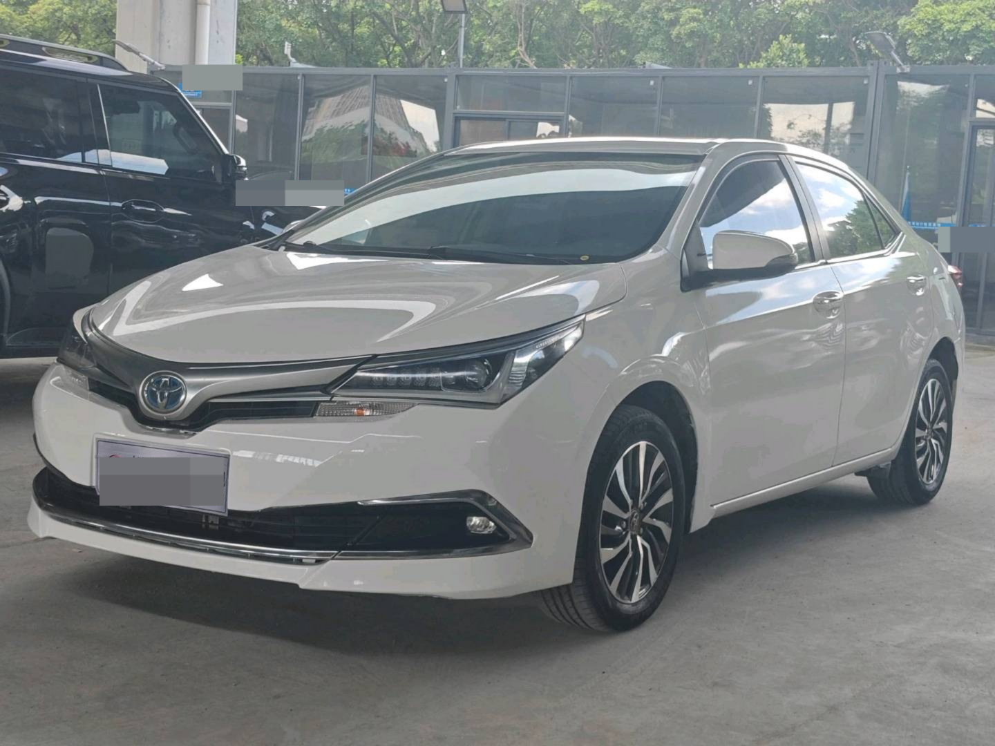 2018 Toyota Corolla Hybrid — photo 9