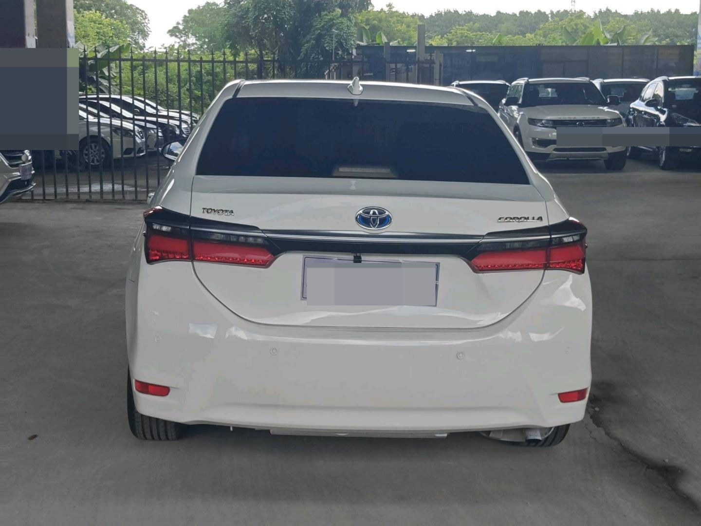 2018 Toyota Corolla Hybrid — photo 11