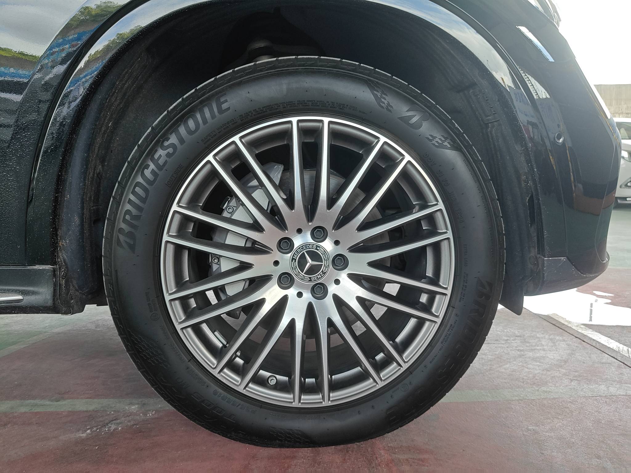 2024 Mercedes-Benz GLC 4MATIC Luxury Edition — photo 4