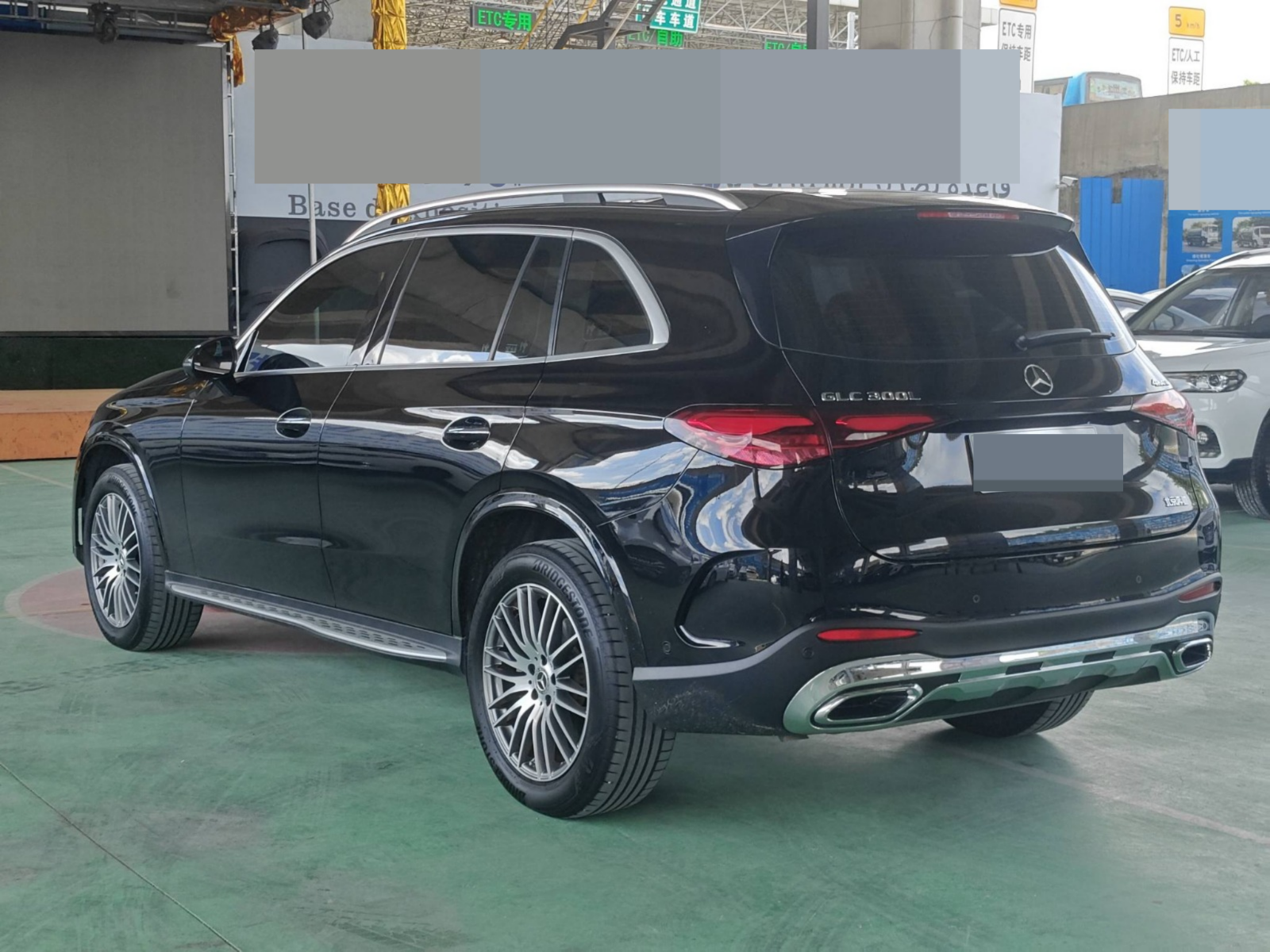 2024 Mercedes-Benz GLC 4MATIC Luxury Edition — photo 11