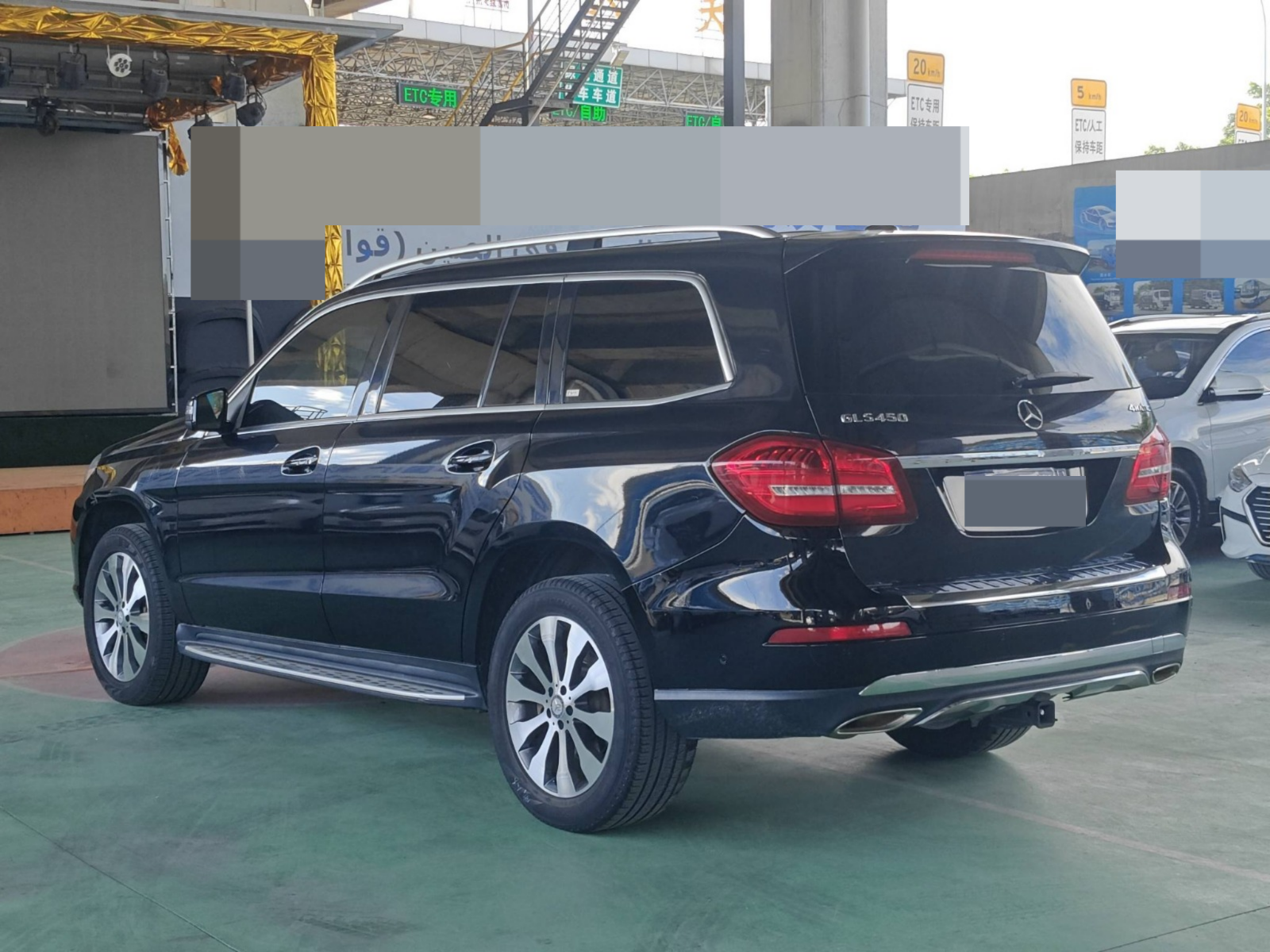 2017 Mercedes-Benz GLS 450 4MATIC US Version — photo 9