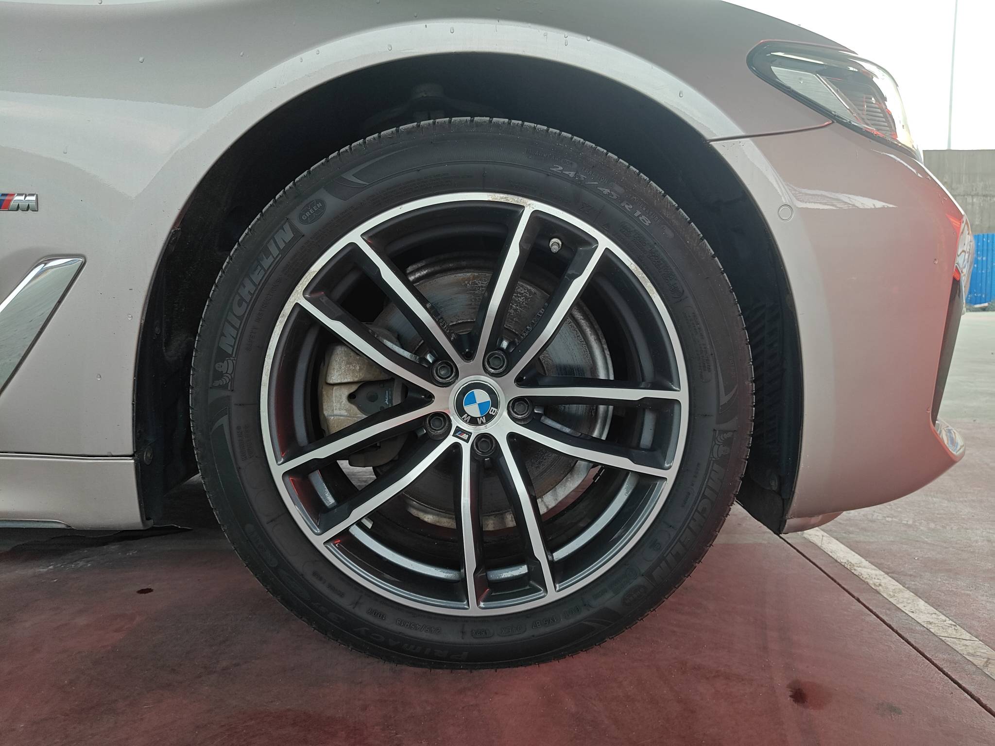2021 BMW 525Li Luxury Edition — photo 3