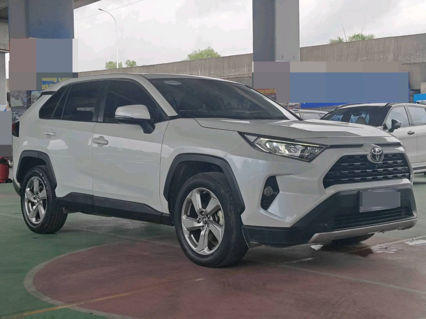 2023 Toyota RAV4 Fashion Edition