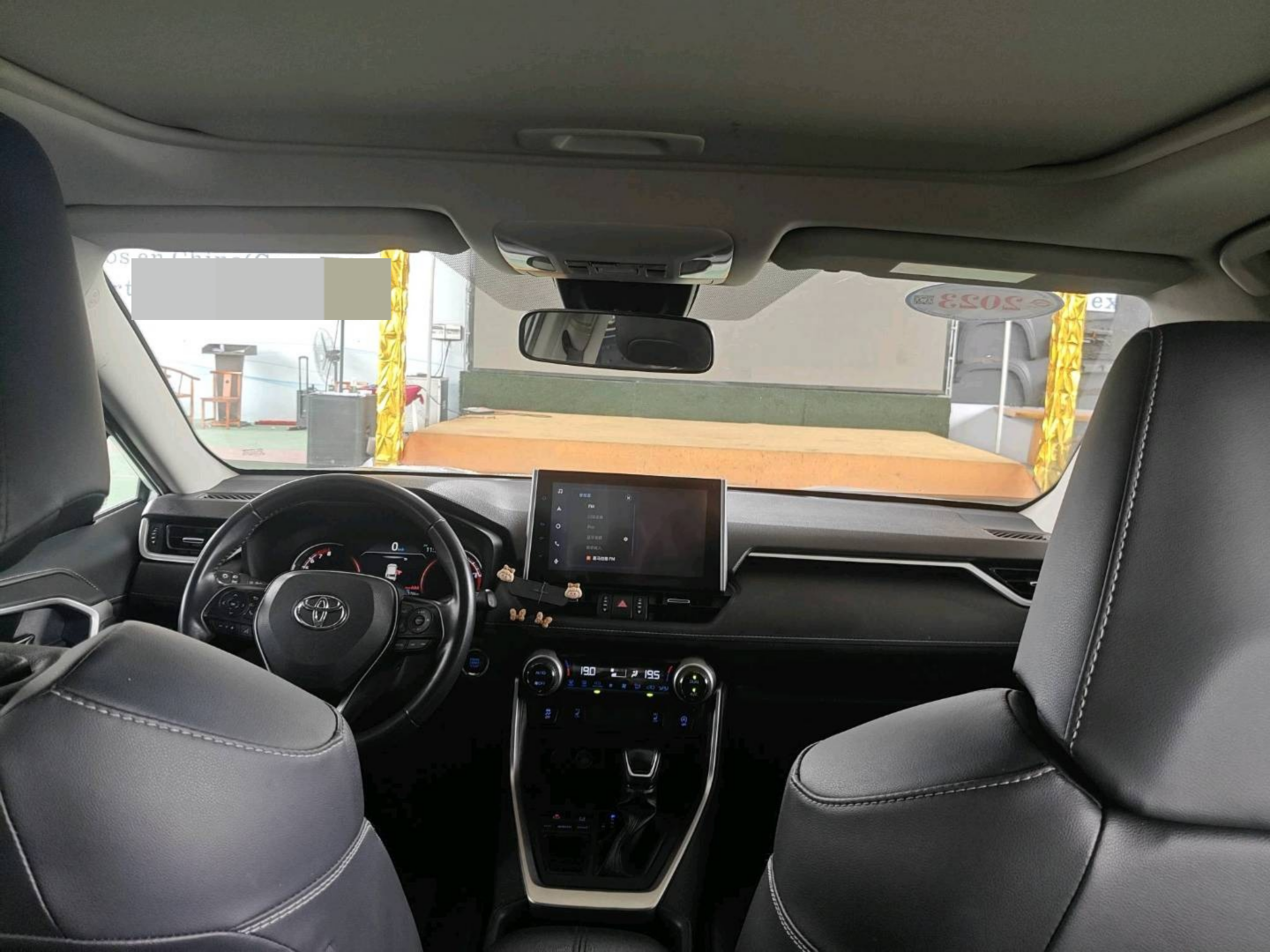 2023 Toyota RAV4 Fashion Edition — photo 7